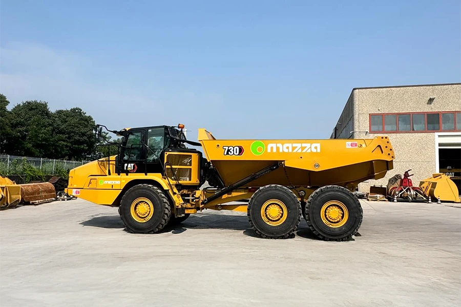 Dumper articolato Caterpillar 730