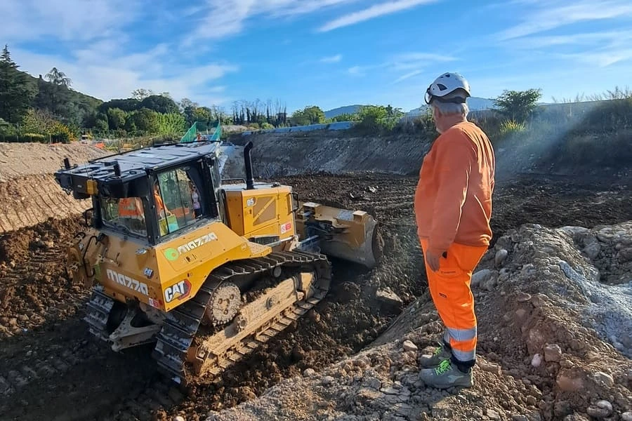 Caterpillar D5 Training on the job cantiere SALC